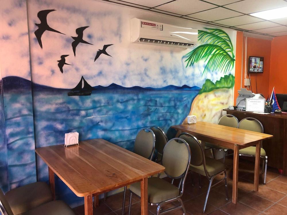 The Bakadeer Inn Kota Belize Bagian luar foto